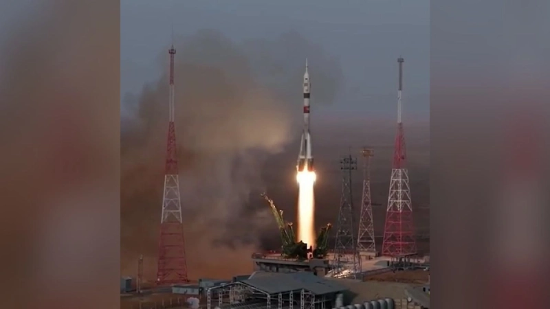 Ракета с кораблём «Союз МС-28», нейросетью GigaChat и мухами стартовала с Байконура