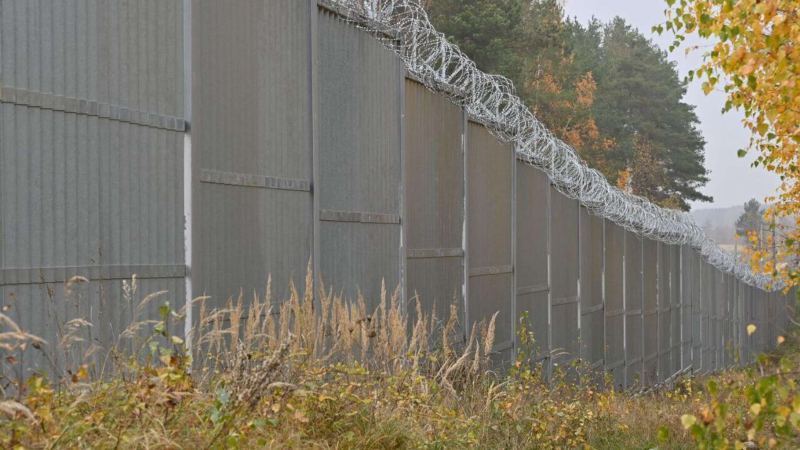 СМИ: Польша строит второе заграждение на границе с Беларусью