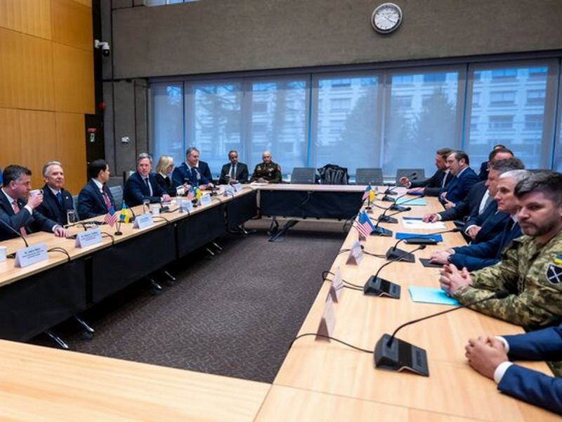 СМИ: США переписывают в Женеве мирный план под давлением Киева, обвинив Украину в утечке деталей