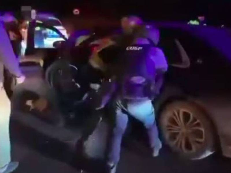 Сотрудники СОБРа жестко задержали этническую ОПГ, пытавшую бойцов СВО с целью вымогательства