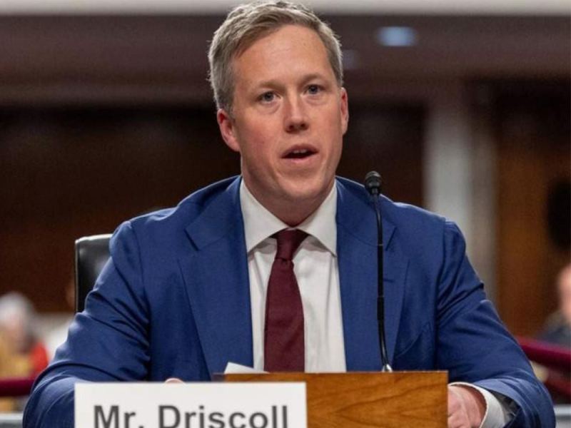 Стала известна цель визита министра армии США на Украину