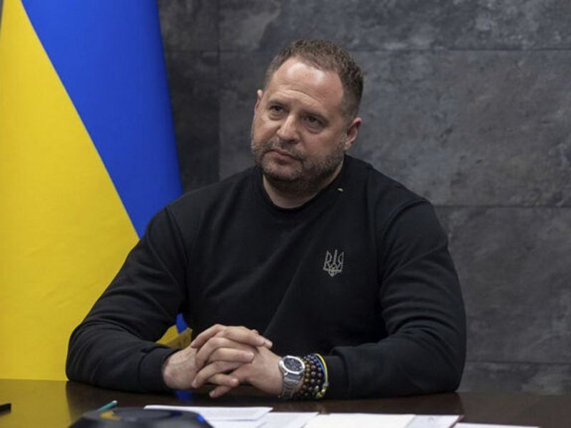 «У НАБУ собралось достаточно информации»: у главы офиса Зеленского Ермака проходят обыски