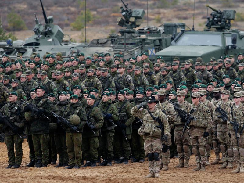 «Удар хоть завтра»: 1500 танков НАТО в течение шести часов готовы атаковать Россию