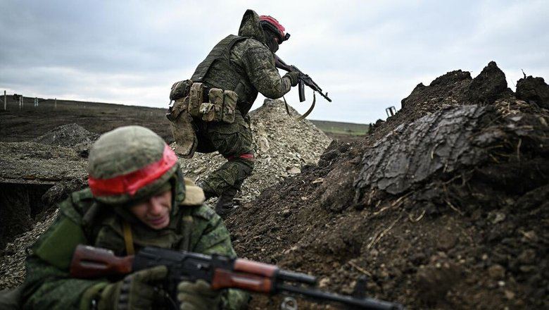 Боец ВС России рассказал о попытках ВСУ выйти из окруженного Димитрова