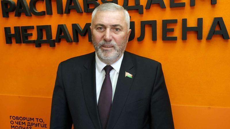 Думбадзе: коррупция на Украине еще 20 лет назад начиналась сразу от границы