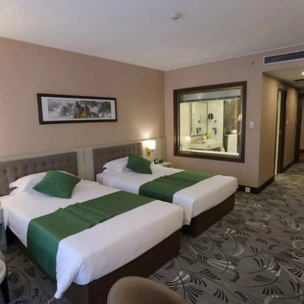 Ким Чен Ын открыл новый горнолыжный курорт на севере КНДР. 25 фото вождя с дочерью и пяти новых отелей