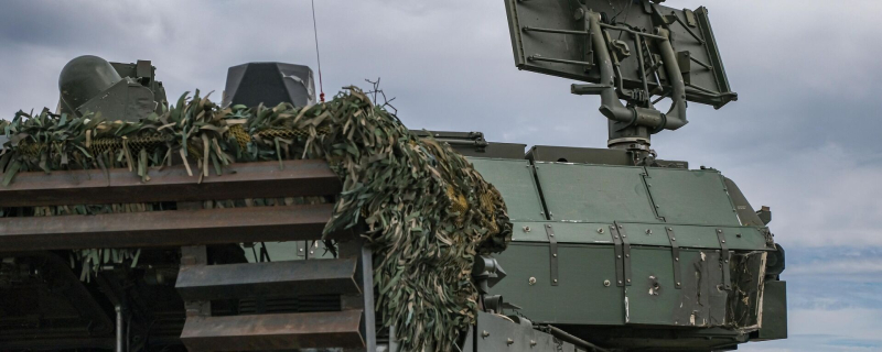 Боевое дежурство экипажа ЗРК Тор-М2 в зоне СВО