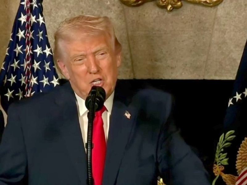 «Мне неприятно»: Трамп отреагировал на пошлое фото Клинтона в файлах Эпштейна