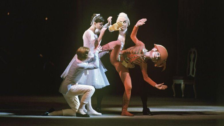 На сайте Большого театра билеты на первый блок «Щелкунчика» распроданы