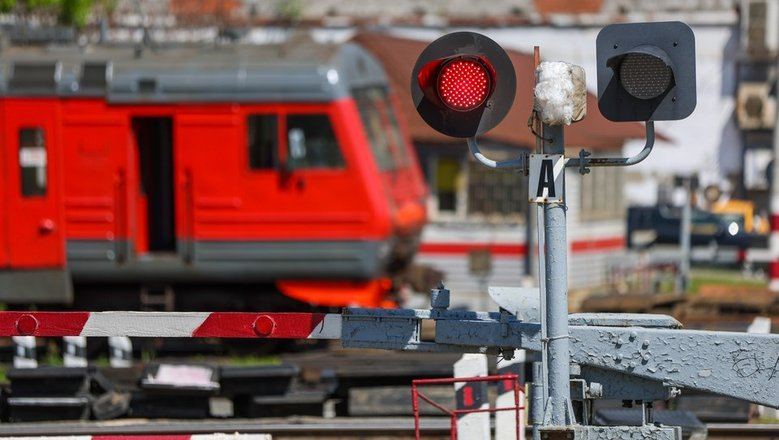 На Северо-Кавказской железной дороге задерживаются 55 поездов из-за снегопада