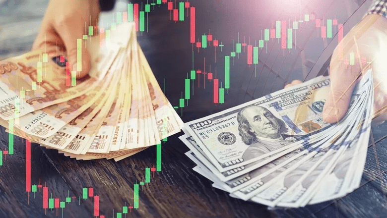На следующей неделе курс доллара выйдет на неожиданный уровень. Что произойдёт с рублём перед Новым годом
