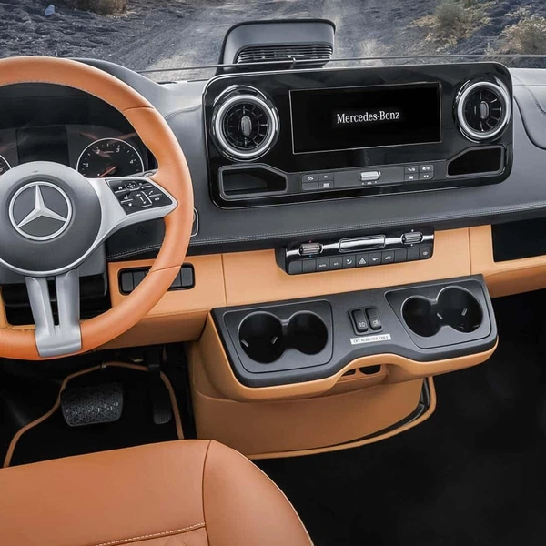 Немецкий автодом XTURA ESCAPE: дом на колёсах для длительных экспедиций и дальних поездок