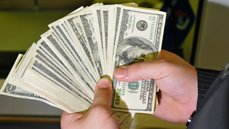 Обезвредивший террориста в Сиднее прохожий получил более ,5 млн