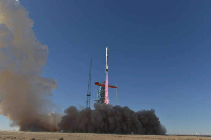 Первое испытание китайской многоразовой ракеты-носителя Zhuque-3 закончилось частичной неудачей (ВИДЕО)