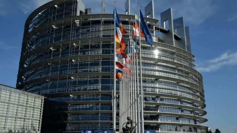 Politico: депутаты Европарламента опасаются слежки со стороны США