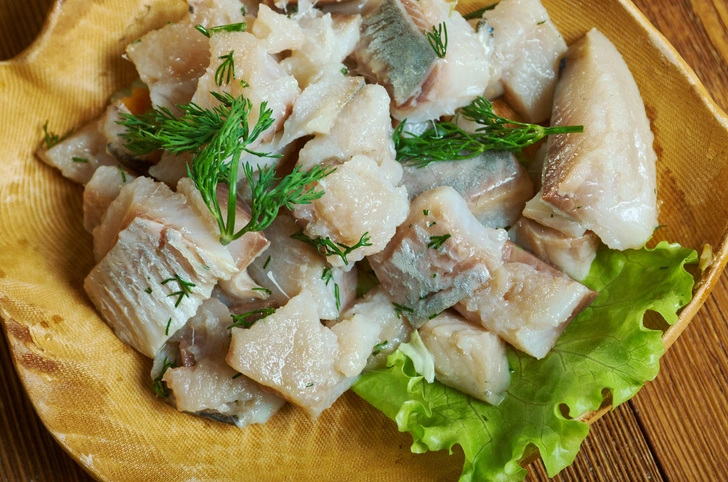 Противнее холодца: какой салат возглавил антирейтинг из 29 худших блюд российской кухни?