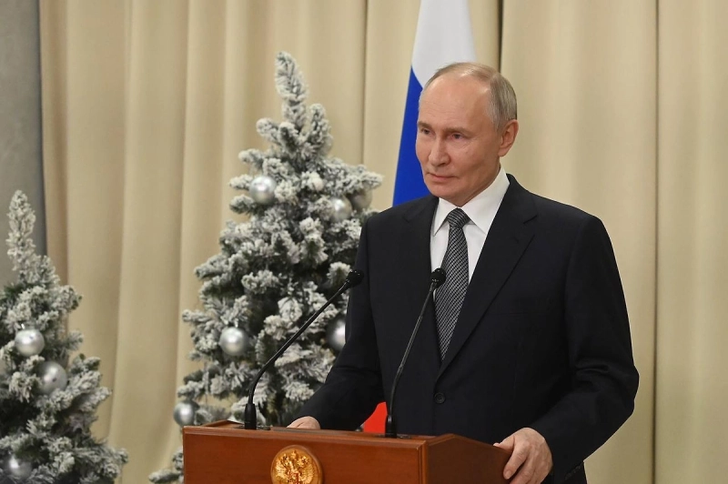 Путин обещал рассмотреть предложение о помиловании заключённых к Новому году