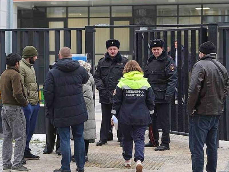 Родители учеников школы в Одинцово, где подросток зарезал мальчика, обратились к Путину