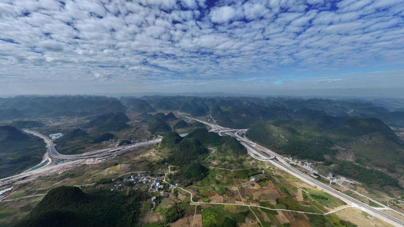 Следы динозавров возрастом около 200 миллионов лет обнаружили в Китае