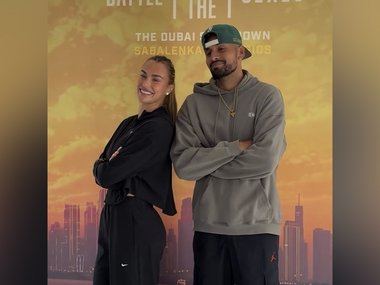 Теннисистка Соболенко подарила сопернику российские конфеты перед матчем