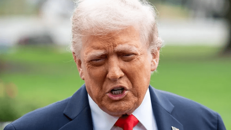 Трамп требовал от Мадуро покинуть Венесуэлу до 28 ноября и закрыл небо после отказа