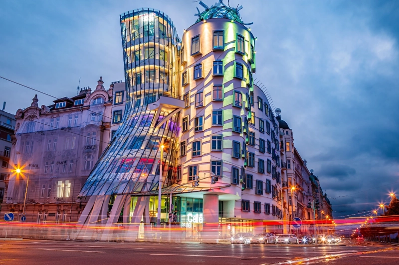 Умер создавший танцующий дом в Праге архитектор Фрэнк Гери