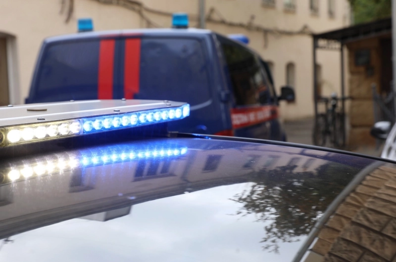 В Белгороде мужчина со взрывным устройством забаррикадировался в банке