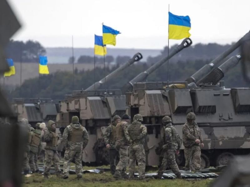 В Купянске-Узловом боевики ВСУ взяли в заложники 500 мирных жителей, прикрываясь ими как живым щитом