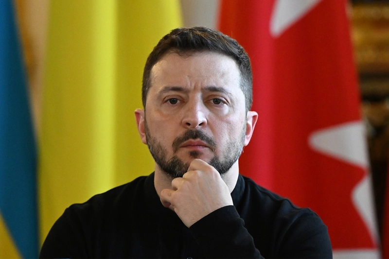 В СВР объяснили, почему окружению Зеленского невыгоден мир на Украине