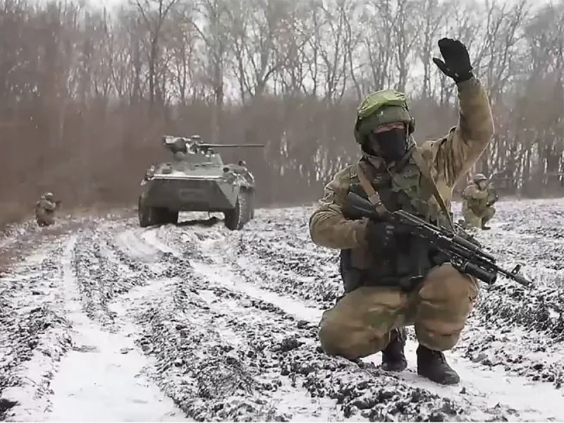 Военкоры: ВС РФ наступают широким фронтом в приграничном регионе Украины