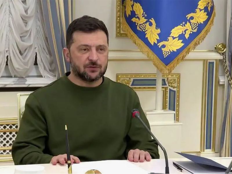 Зеленский позвонил европейским лидерам после угрозы Москвы жесткого ответа на атаку резиденции Путина