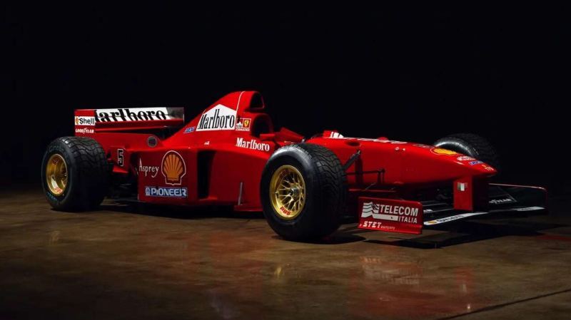 "Битый" болид Ferrari Шумахера и Ирвайна выставили на торги
