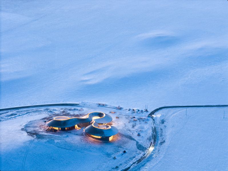 Центр для посетителей "Вулкан-Ин" в степи Силингол, Китай