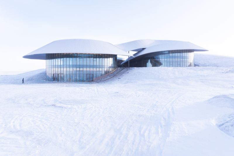 Центр для посетителей "Вулкан-Ин" в степи Силингол, Китай