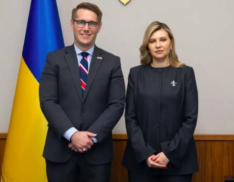 «Дичайший мегаэксперимент»: маникюр жены Зеленского на фоне блэкаута в Киеве взбесил украинцев