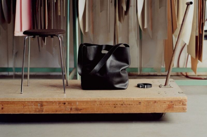 Fritz Hansen представил коллаборацию с брендом одежды Another Aspect