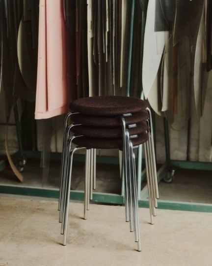 Fritz Hansen представил коллаборацию с брендом одежды Another Aspect