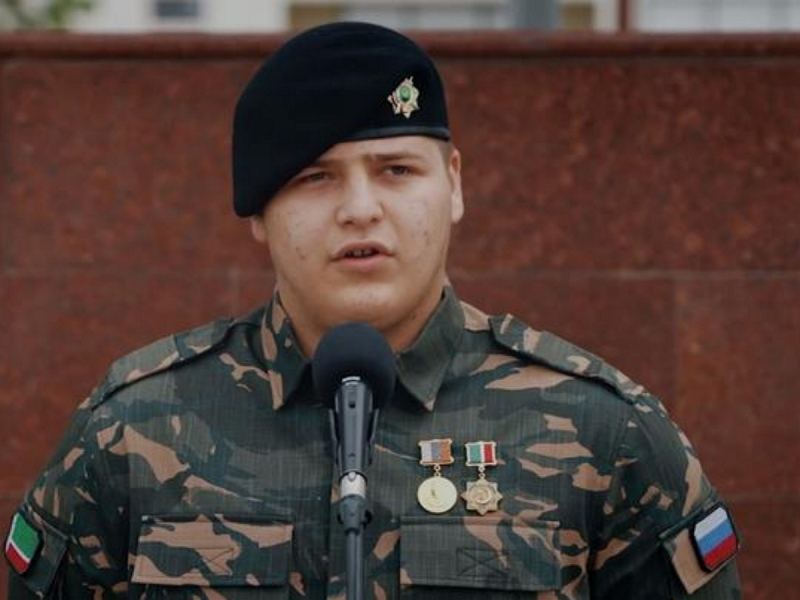 «Газета.ру»: Адам Кадыров мог пострадать в результате ДТП в Грозном