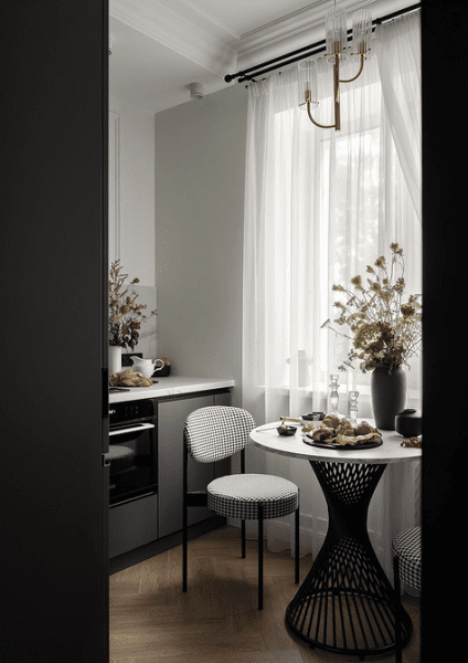 Карнизы для штор-2026: обзор видов, тренды и идеи для разных стилей (85 фото)