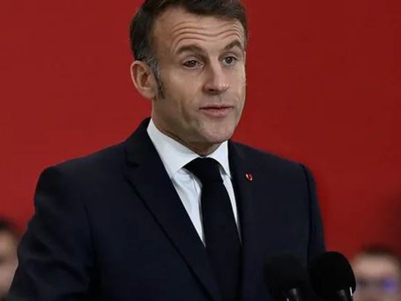 Макрон с залитым кровью глазом потребовал создать аналог «Орешника»