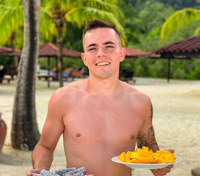 «Мой сын не может быть таким»: RT поговорил с матерью подозреваемого в убийстве россиянок в Гоа