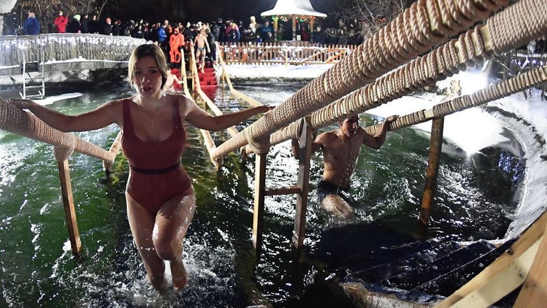 Московский Роспотребнадзор разрешил купание на Крещение в 41 купели