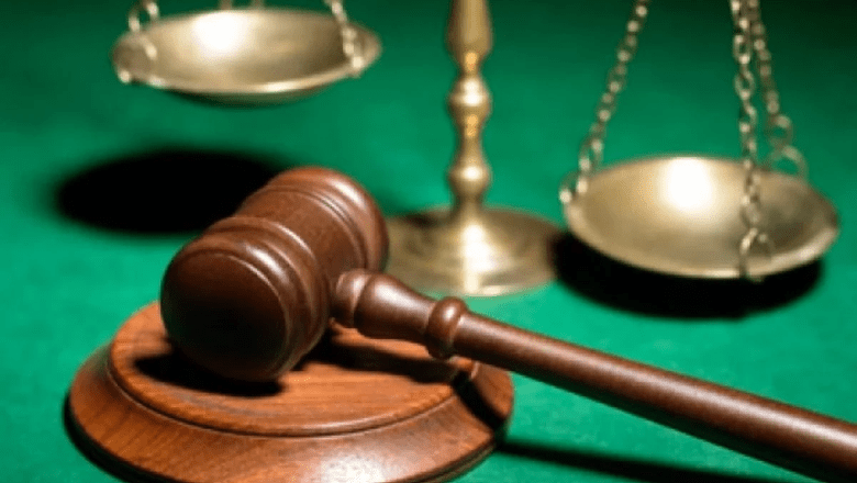 На Charlie Hebdo подали жалобу из-за карикатуры на трагедию в Кран-Монтане