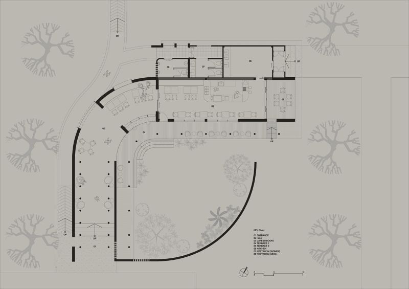 Новое кафе "MADA" в маленьком саду в городе Чианграй, Таиланд