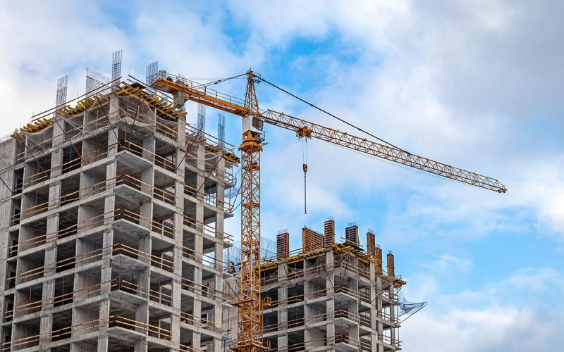 Объем запуска жилых проектов в мегаполисах России сократился на