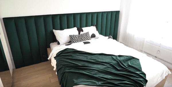 Сделала изголовье для кровати сама: в магазине стоит 100 тысяч рублей, а я потратила всего 4