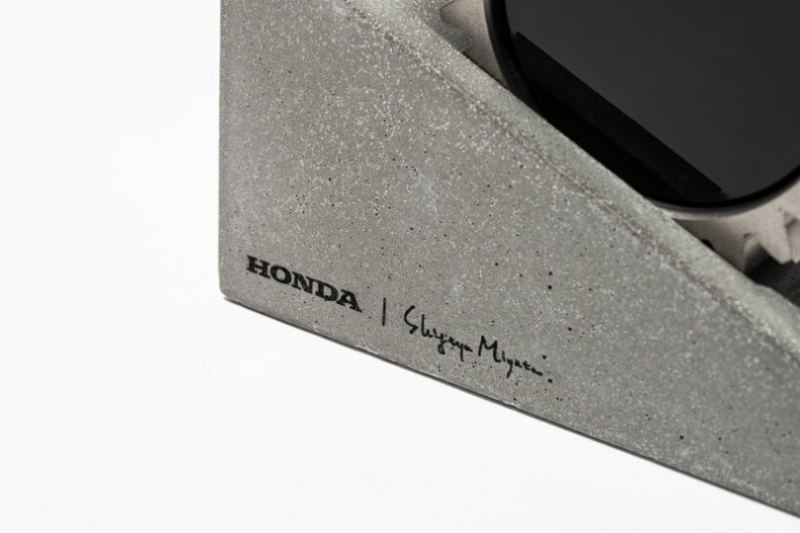 Сигэя Мията создал предметы декора из мотозапчастей