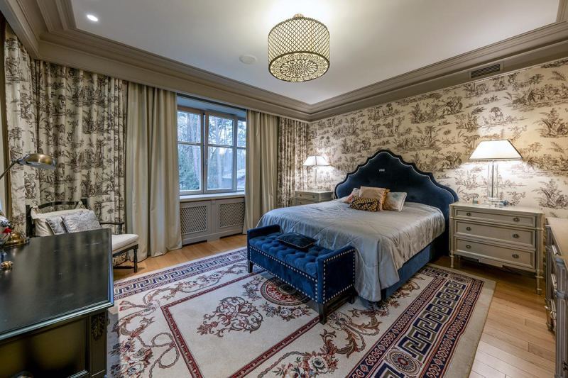 Стивен Сигал выставил на продажу свою элитную резиденцию на Рублевке