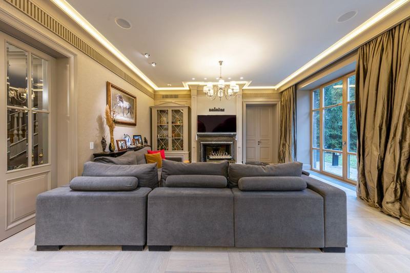 Стивен Сигал выставил на продажу свою элитную резиденцию на Рублевке