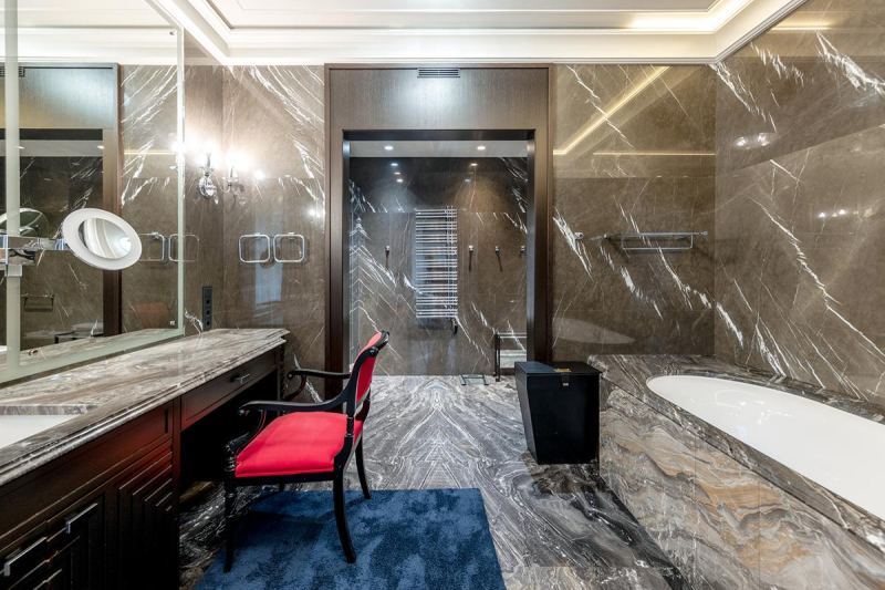 Стивен Сигал выставил на продажу свою элитную резиденцию на Рублевке